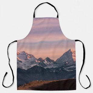 TABLIER MONTAGNE COUVERTE DE NEIGE PENDANT LA JOURNÉE0