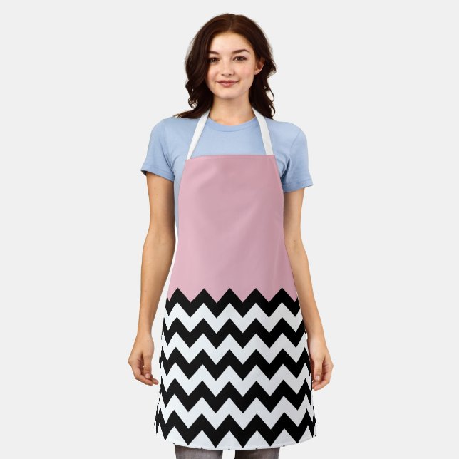 Tablier Motif Zigzag noir et blanc, Chevron, rose (Porté)