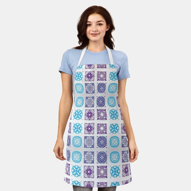 Tablier Motifs de défilement de styles classiques (Porté)