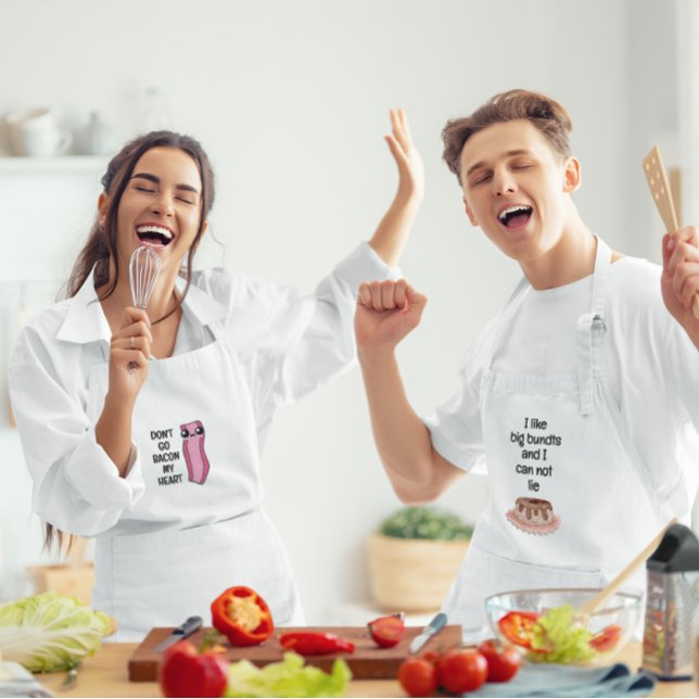 Tablier N'allez pas Bacon My Heart Apron (This funny, "Don't go bacon my heart" apron would make a great Valentine's Day gift! )