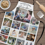 Tablier N'Importe Quel Texte Famille Photo Grille Grandma<br><div class="desc">Célébrez les joies simples de la famille et des petits-enfants avec un élégant collage photo personnalisé tablier noir et blanc. Les images et tout le texte sont simples à customiser. Citation qui dit "Mon peuple favori appelle-moi grand-mère" peut être personnalisée pour Nana, Grammy, Granny, Gigi, Maman, Maman, Tante, etc. (IMAGE...</div>