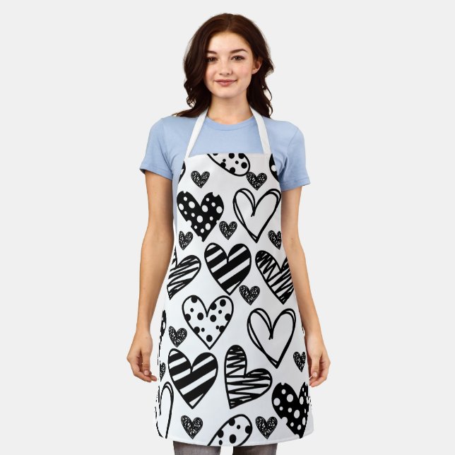 Tablier Noir et blanc coeur motif Noël (Porté)