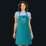 Tablier Nom personnalisé du chef Turquoise moderne<br><div class="desc">Personnalisez ce tablier de chef moderne avec votre nom. Typographie blanche sur arrière - plan turquoise.</div>