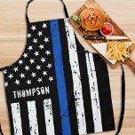 Tablier Officier de police personnalisé BBQ mince ligne bl<br><div class="desc">Jeu de police - Etats-Unis Drapeau américain design en couleurs Police Drapeau, design en détresse. Ce tablier de police personnalisé est parfait pour les anniversaires, Noël, les cadeaux de retraite de la police ou la fête des pères pour votre policier. Parfait pour tous les policiers, les agents de la force...</div>