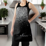 Tablier Paillettes Argent Noir Nom Monogramme Féminin<br><div class="desc">Tabliers à monogramme en métal brossé avec paillettes noires et argentées. C'est le cadeau idéal pour un anniversaire des 16 ans, un mariage, une douche de mariée, un anniversaire, une baby shower ou une soirée d'enterrement de vie de jeune fille pour quelqu'un qui aime le luxe clinquant et les styles...</div>