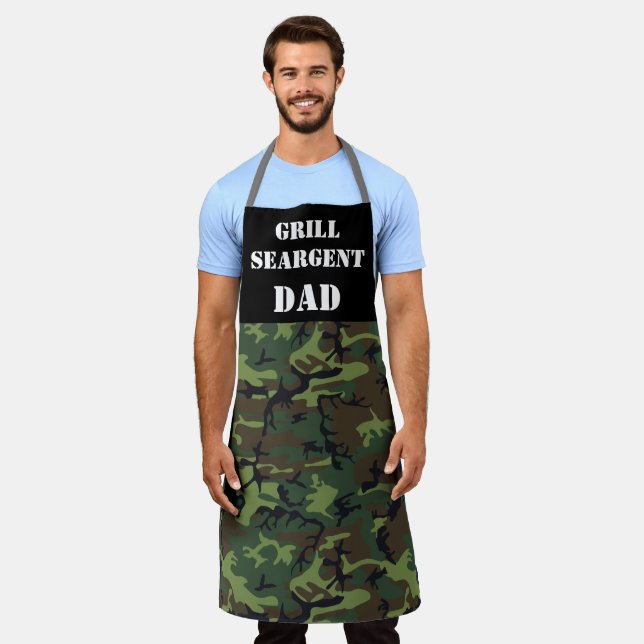 Tablier Papa drôle camouflage Camo Grill Sergent (Porté)