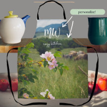 Paysage rural paisible avec roses sauvages