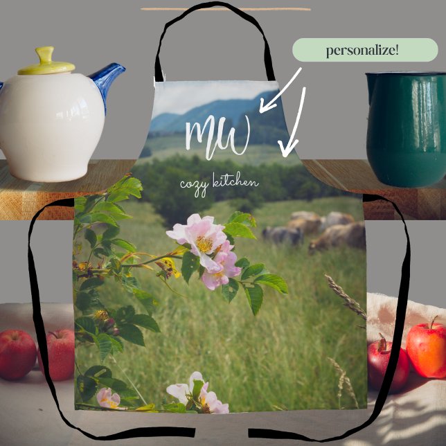 Tablier Paysage rural paisible avec roses sauvages (Créateur téléchargé)