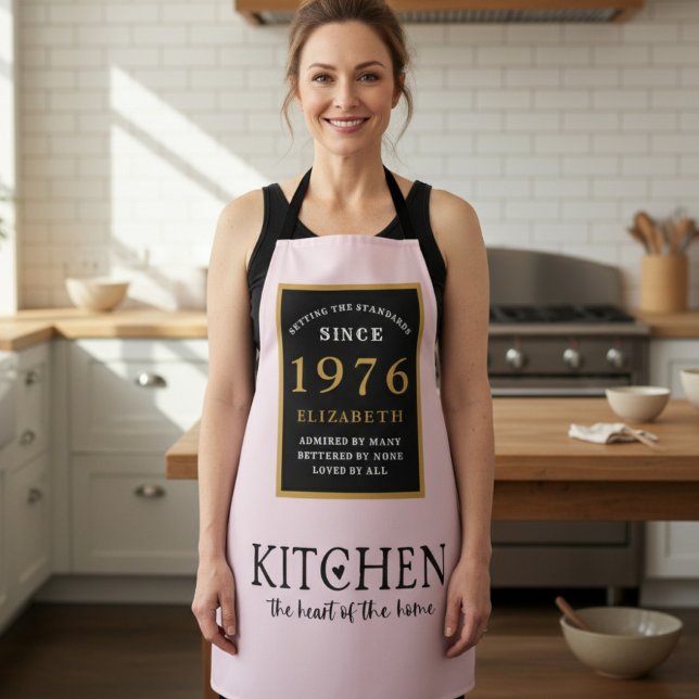 Tablier Personalized 50th Birthday Cook Chef Baker Pink (1976 birthday apron worn in a kitchen)