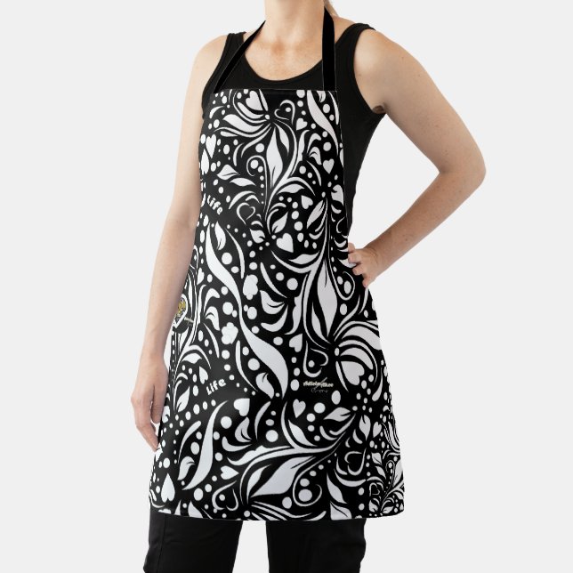 Tablier Pour la vie Black Apron par Adiela Akoo (Insitu)