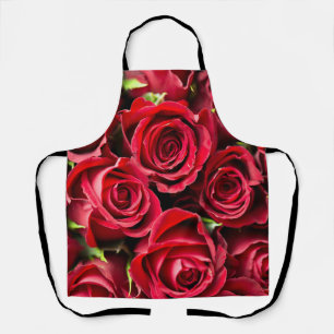 Tablier rouge, roses rouges