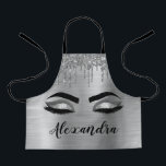 Tablier Silver Glitter Sparkle Eyelashes Monogram<br><div class="desc">Argent Faux Parties scintillant à étincelle métallique broyée Monogramme en métal brossé Nom et cils initiaux (cils), Extensions Eyelash et Cuisine des yeux tablier. Cela rend le cadeau parfait pour 16 ans, mariage, douche nuptiale, anniversaire, baby shower ou bachelorette cadeau pour quelqu'un décorant sa chambre dans le style cool de...</div>