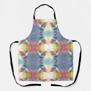 Tablier Swan gracieusement à travers un étang serein