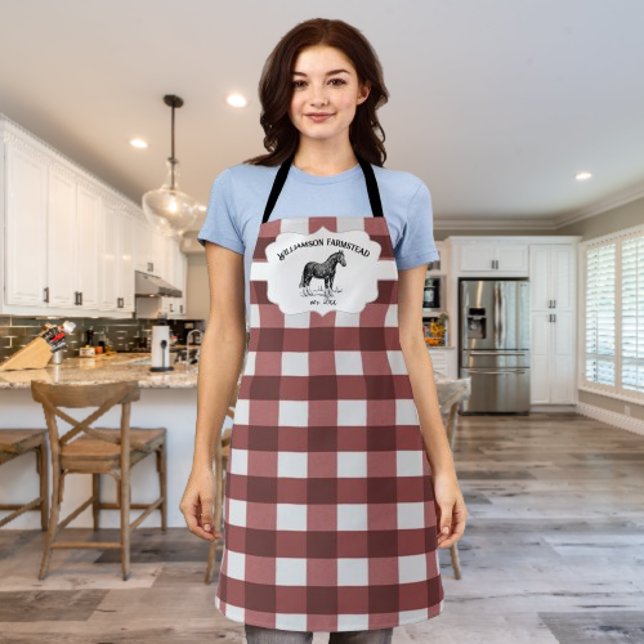 Tablier Tabard de ferme pour cheval à carreaux rouges de B (Red Buffalo Plaid Farm Horse Personalized Apron)