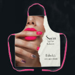 Tablier Technicien d'art à ongles modifiable<br><div class="desc">Un tablier entièrement recouvert d'un technicien d'art clouté. Texte modifiable pour que vous puissiez facilement personnaliser votre propre nom/entreprise. Vous pouvez effacer n'importe quel texte pour laisser vide si vous le préférez.</div>