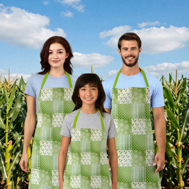 Tablier Vintage Look Green Yellow Ecru Patchwork  (It’s a family affair!)