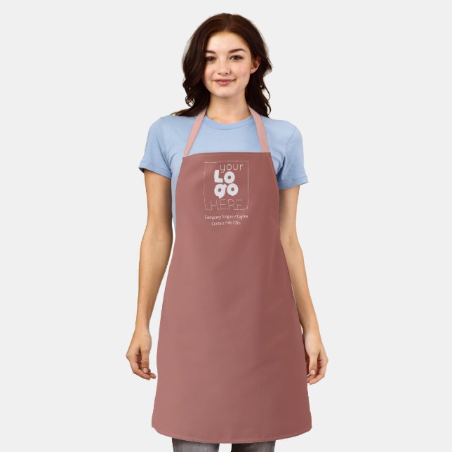 Tablier Votre logo blanc sur Dusty Rose en uniforme de per (Porté)