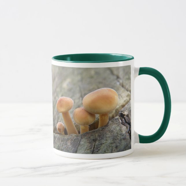 Tabourets sur un tronc d'arbre Mug (Droite)