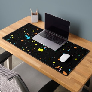 Taches de peinture sur fond noir