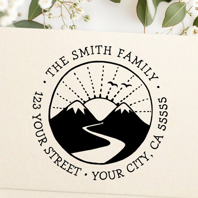 Tampon Auto-encreur Adresse de retour de la police de caractère du lev (Mountain sunrise whimsical font return address self-inking stamp)