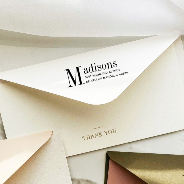 Tampon Auto-encreur Adresse de retour du nom de famille en gras person (Créateur téléchargé)