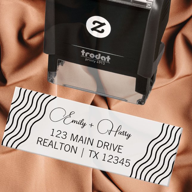 Tampon Auto-encreur Adresse Mariage moderne Wavy | Nom du couple (Créateur téléchargé)