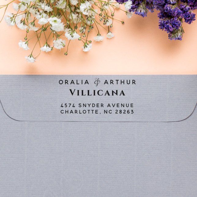 Tampon Auto-encreur Ampersand moderne Couple Names Adresse de retour (Rubber Stamp Mock-up)