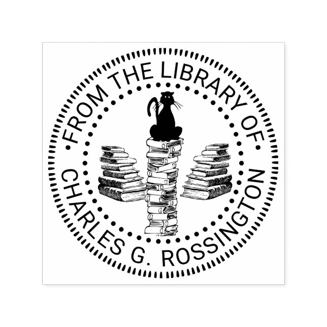 Tampon Auto-encreur Chat assis sur une grande pile de livres Nom de la (Design)