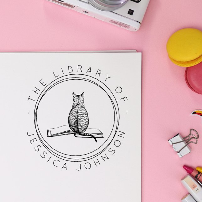 Tampon Auto-encreur Chat sur le livre Cute Modern Library (Créateur téléchargé)