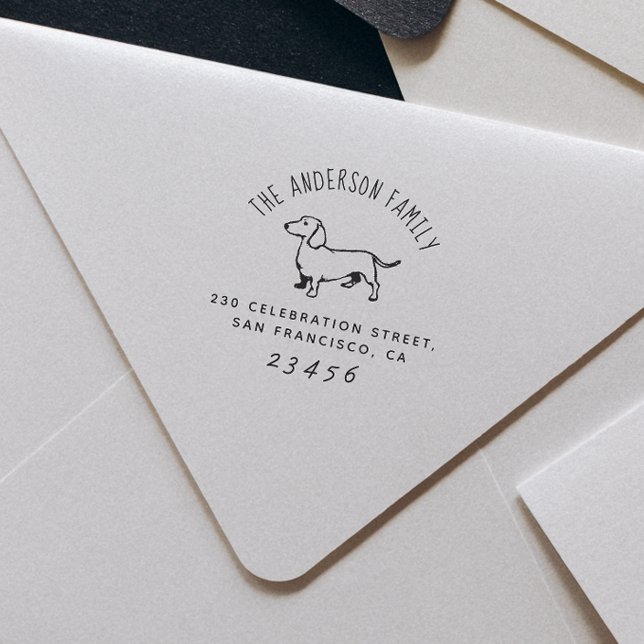 Tampon Auto-encreur Chien de saucisse | Nom de famille personnalisé et (Rubber Stamp Mock-up)
