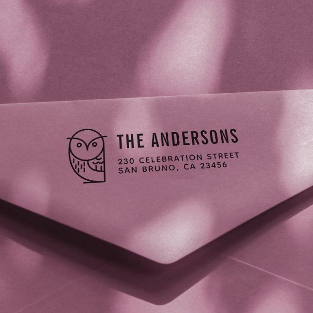 Tampon Auto-encreur Chouette moderne | Nom de famille personnalisé et  (Rubber Stamp Mock-up)