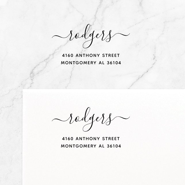 Tampon Auto-encreur Élégante calligraphie moderne 08 | Adresse de reto (Modern, elegant calligraphy script font with swashes family name self-inking return address stamp.)
