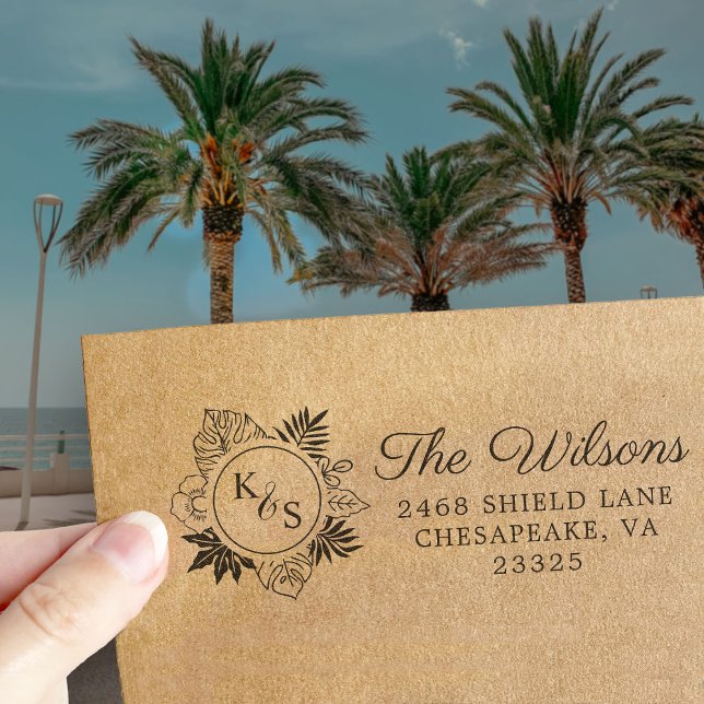 Tampon Auto-encreur Élégante Police Script Tropical Wreath Monogramme (Créateur téléchargé)