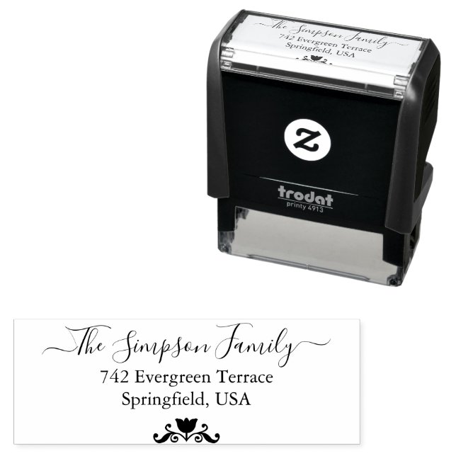Tampon Auto-encreur Handwritten Family Address Stamp with Lotus (En situation)