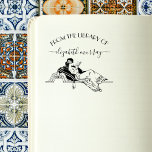 Tampon Auto-encreur Livre personnalisé de la femme de lecture Vintage<br><div class="desc">Ce timbre élégant et élégant est parfait pour personnaliser vos livres de bibliothèque. Ce serait aussi un grand cadeau pour l'amoureux du livre, l'enseignant ou le bibliothécaire ! Le timbre présente une belle image vintage d'une femme lisant un livre, située au centre. Le texte "de la bibliothèque de", arqué gracieusement...</div>