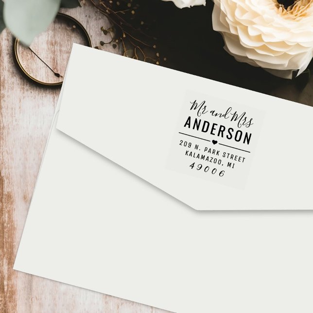 Tampon Auto-encreur M. et Mme Modern Script Mariage Adresse de retour (Créateur téléchargé)