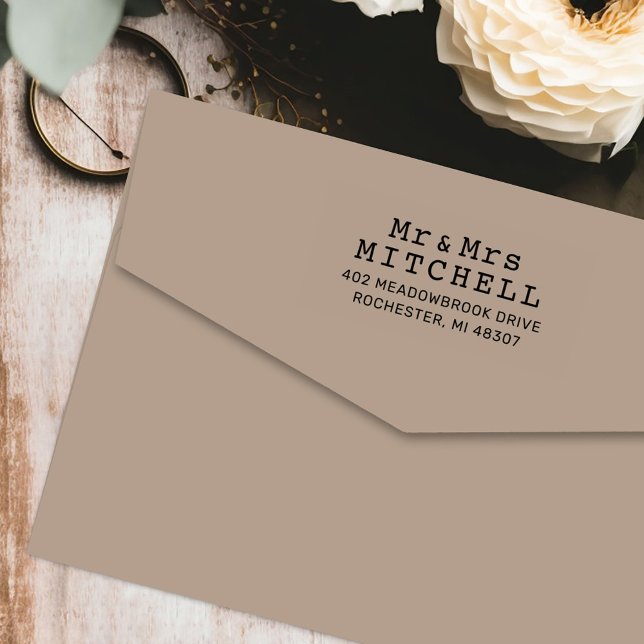 Tampon Auto-encreur Machine à écrire M. et Mme Adresse de retour perso (Créateur téléchargé)