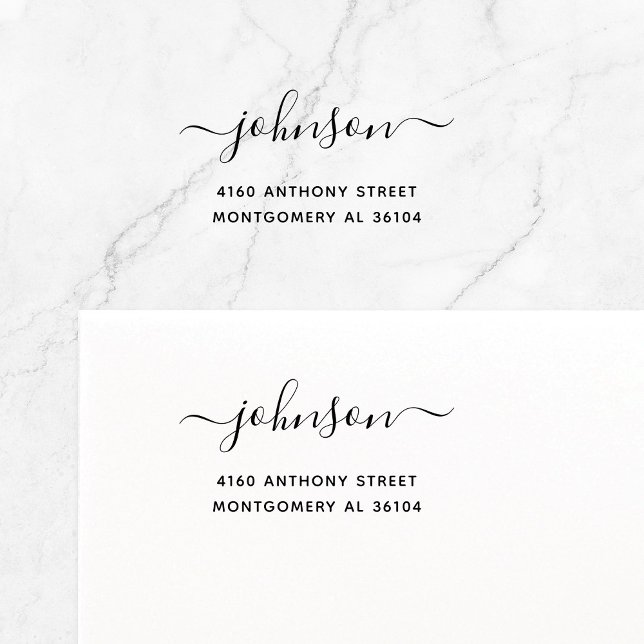 Tampon Auto-encreur Nom manuscrit moderne et adresse de retour 08b. (Modern, elegant calligraphy font with swashes family name self-inking return address stamp.)