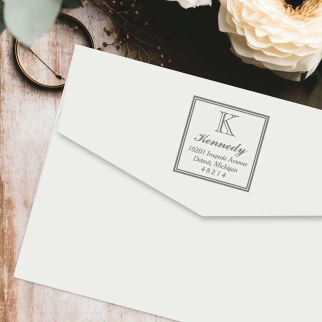 Tampon Auto-encreur Staten Carré Monogramme Adresse de retour initiale (Créateur téléchargé)