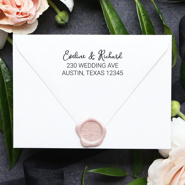 Tampon Auto-encreur Sucré et capricieux | Adresse de retour du Mariage (A stylish wedding return address stamp with sweet, whimsical script)