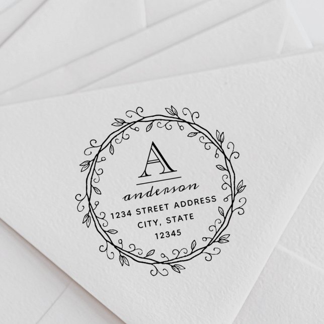 Tampon Auto-encreur Wreath Whimsical Custom Monogram Adresse de retour (Créateur téléchargé)