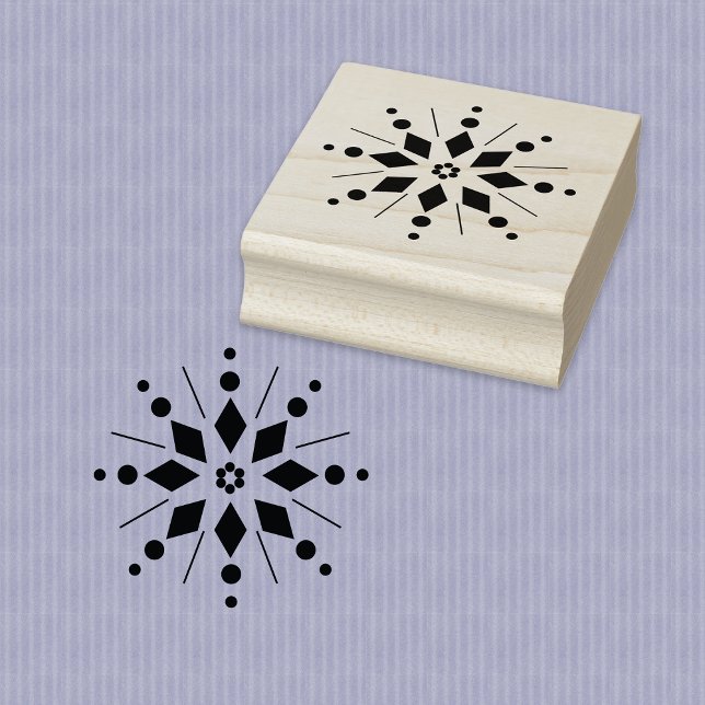 Tampon en bois flocon de neige en étoile (Wood Stamp with Starburst Snowflake Design.)