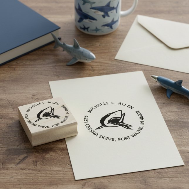 Tampons Encreurs Adresse de retour ronde de requin personnalisée Ti (Round return address stamp for shark lovers.)