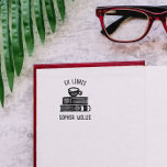 Tampons Encreurs Café vintage Livre personnalisé Ex Libris Biblioth<br><div class="desc">Beau timbre en caoutchouc vintage pour personnaliser vos livres avec votre nom. Le design présente une magnifique image vintage d'un café au-dessus d'un livre et d'un texte vintage. Appuyez sur le bouton "personnaliser" pour remplacer votre nom et estampiller vos livres avec ce timbre en caoutchouc élégant! Vous l'aimerez et Il...</div>