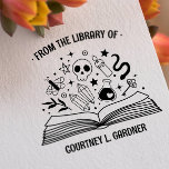 TAMPONS ENCREURS DE LA BIBLIOTHÈQUE DE VOTRE NOM LIVRE MAGIQUE<br><div class="desc">Tampon de marque-page personnalisé drôle et inspiré de la chimie avec votre nom, parfait pour ajouter une touche personnelle à votre précieuse collection de livres. Le marque-page présente une inscription "De la bibliothèque de" gracieusement incurvée en haut, une superbe illustration d'un livre magique ouvert avec fleur et feuilles, crâne, étoile,...</div>