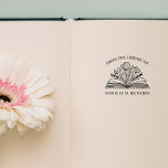 TAMPONS ENCREURS DE LA BIBLIOTHÈQUE DE VOTRE NOM LIVRE OUVERT FLEUR<br><div class="desc">Élégante étiquette de livre TIMBRÉE avec votre nom personnalisé, parfaite pour ajouter une touche personnelle à votre précieuse collection de livres. L'ex-libris présente une inscription gracieusement incurvée « De la bibliothèque de » en haut, une superbe illustration d'un livre ouvert avec des fleurs et des feuilles au centre. Remplacez le...</div>