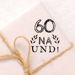 Tampons Encreurs Funny Deutch allemand 60 Na und 60th Birthday<br><div class="desc">Rustic Deutch German 60 Na und 60th Birthday cachet. Timbre du 60e anniversaire. Motivationnel et positif citation 60 Na und! (Et en allemand) dans la typographie moderne et les brindilles rustiques. Le timbre est grand comme une fourniture artisanale ou des accessoires d'expédition pour une femme ou un homme célébrant le...</div>