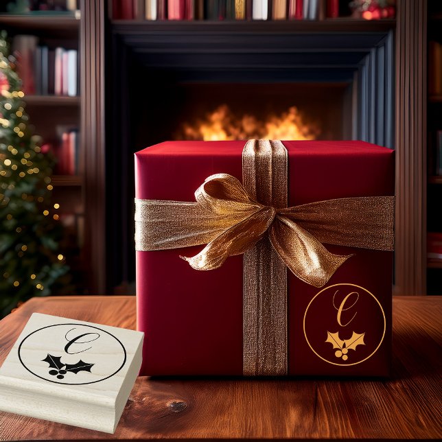 Tampons Encreurs Monogramme de Noël Holly et Berries (Elegant Holly and Berries Christmas Holiday Monogram Rubber Stamp (shown with gold ink))