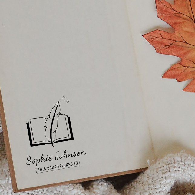 Tampons Encreurs Nom Personnalisé Livre De Stylo En Plume Appartien (Custom Name Feather Pen Book Belongs To Teacher Rubber Stamp)