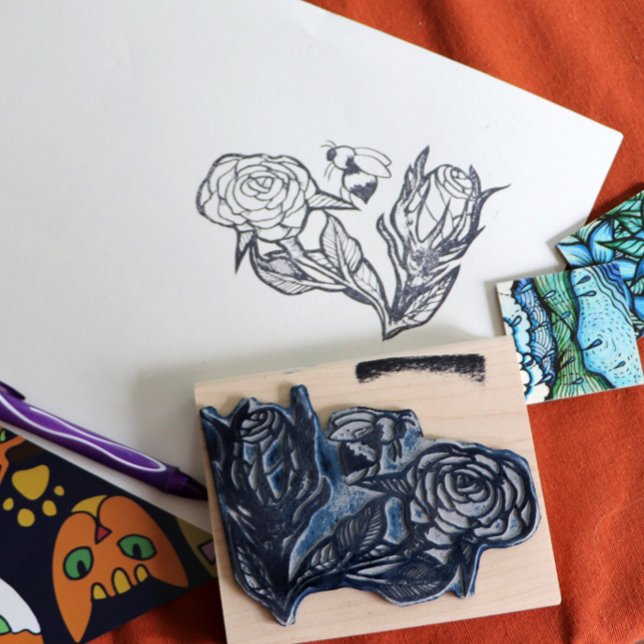 Tampons Encreurs Roses et une abeille (Créateur téléchargé)